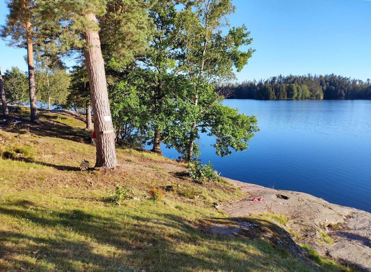 Varhaga Vandrarhem Sjuntorp Exterior foto