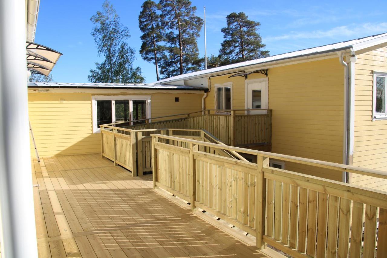 Varhaga Vandrarhem Sjuntorp Exterior foto