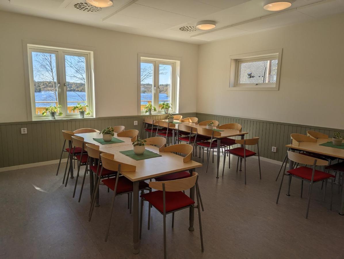 Varhaga Vandrarhem Sjuntorp Exterior foto