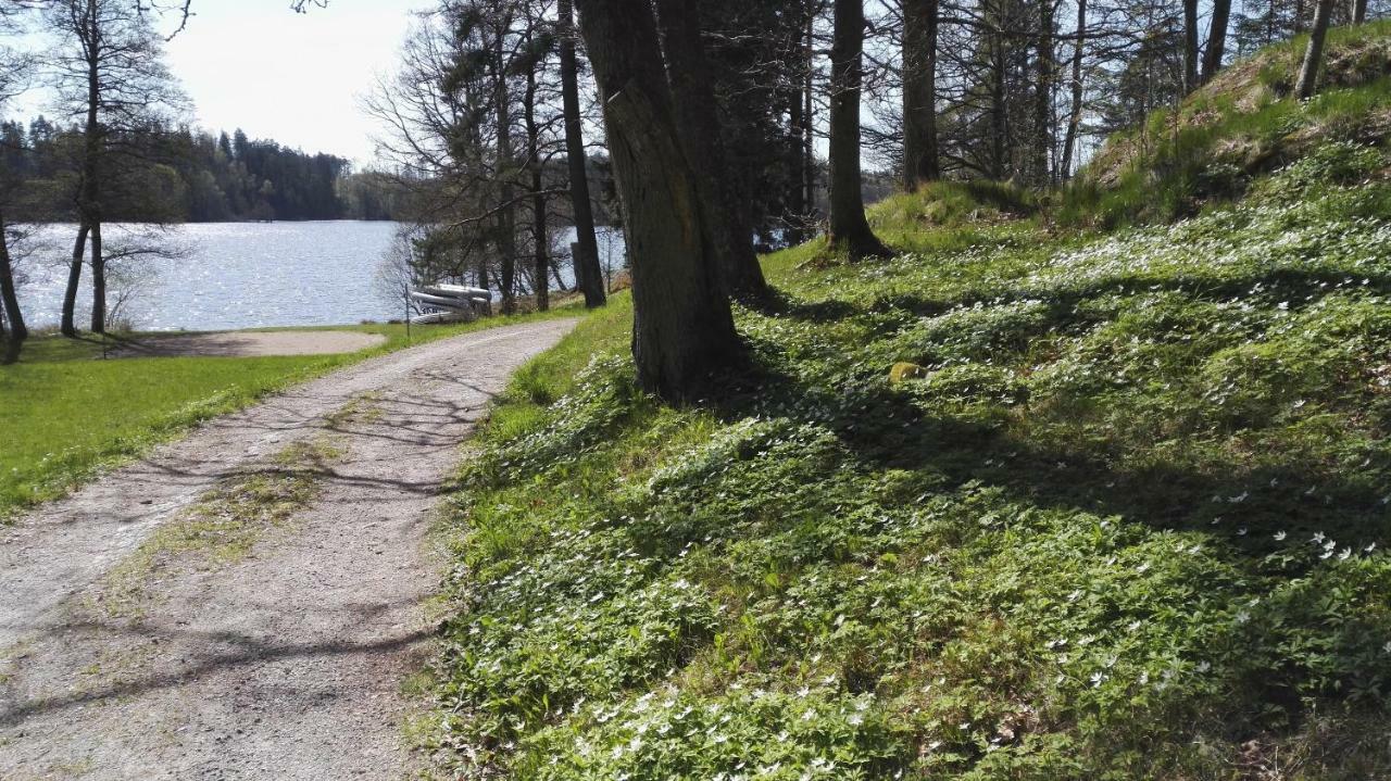 Varhaga Vandrarhem Sjuntorp Exterior foto